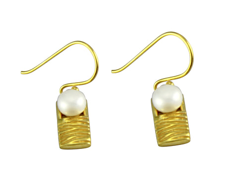 Staircase to the Moon Earrings Gold
